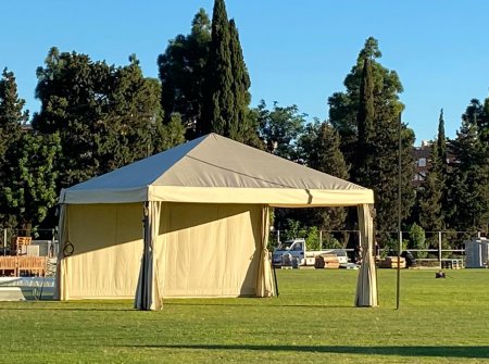 Modular tents for small and large spaces