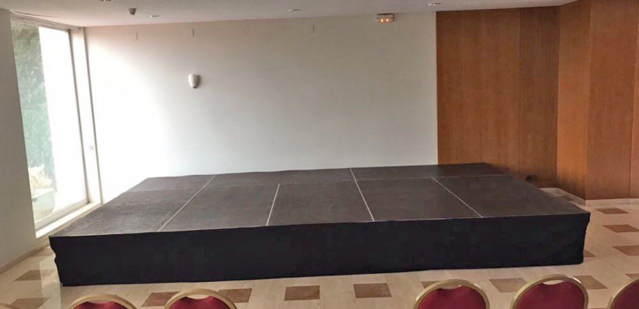 Stage platforms for rent | Eventop Carpas Barcelona
