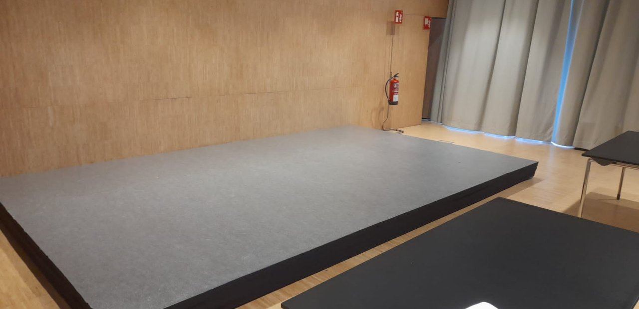 Tarimas de alquiler para escenarios