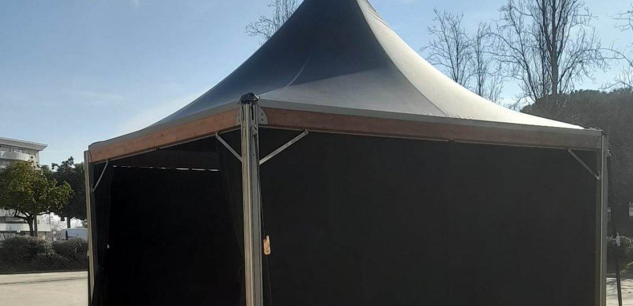 Carpas en la ACB de Badalona