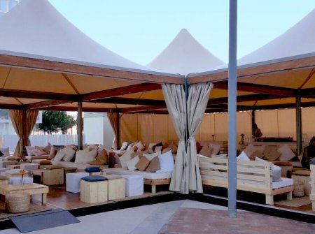 Cómo elegir la carpa ideal para tu evento de verano