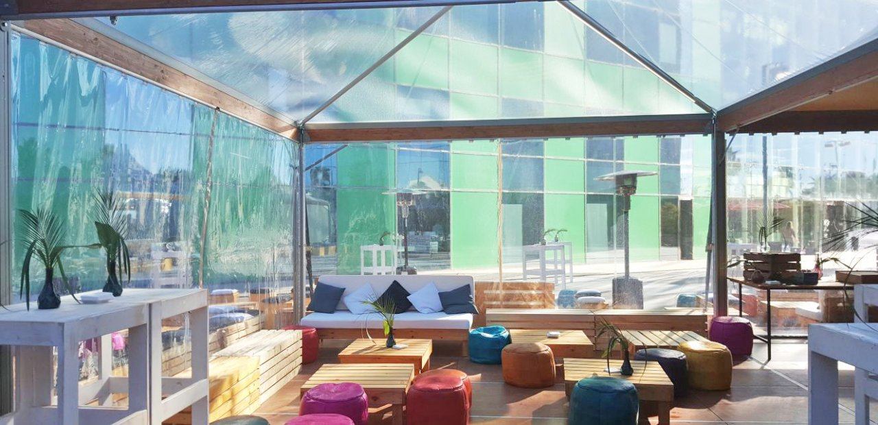 Carpas VIP con techos Transparentes en Evento de Moda
