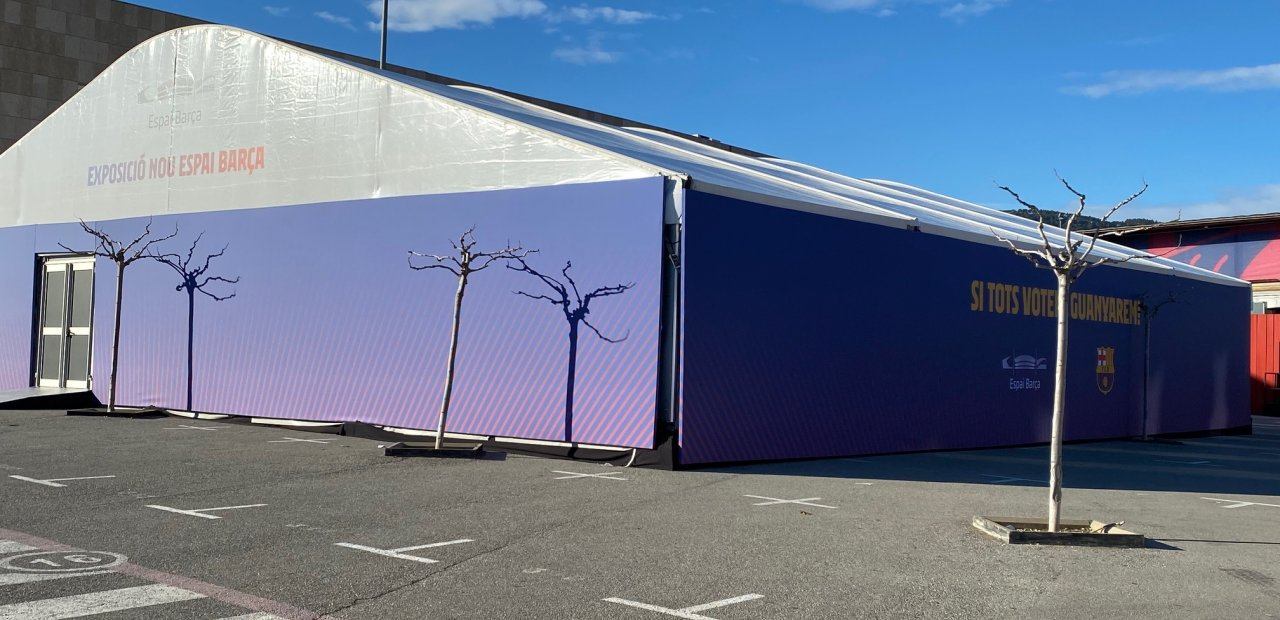 Carpa a dos aguas para el FCB